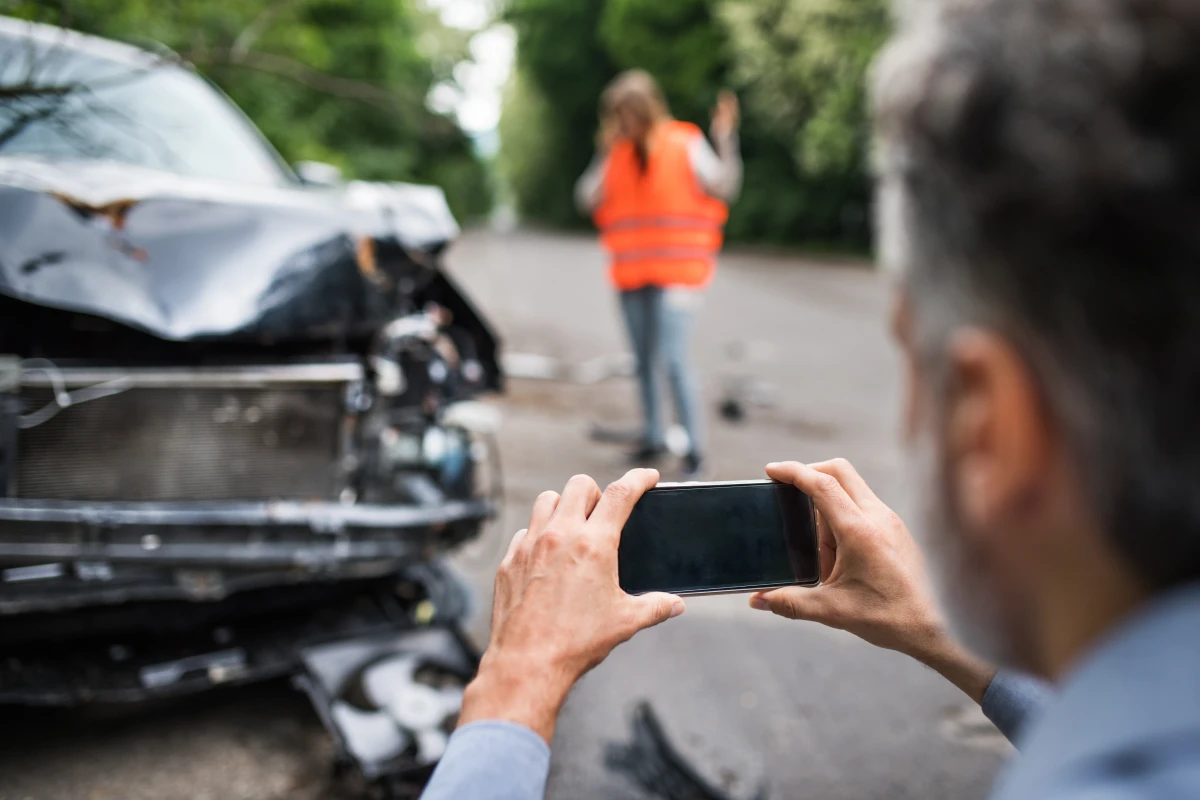 Accidents de la route : Vos droits et indemnisations expliqués par un avocat spécialisé