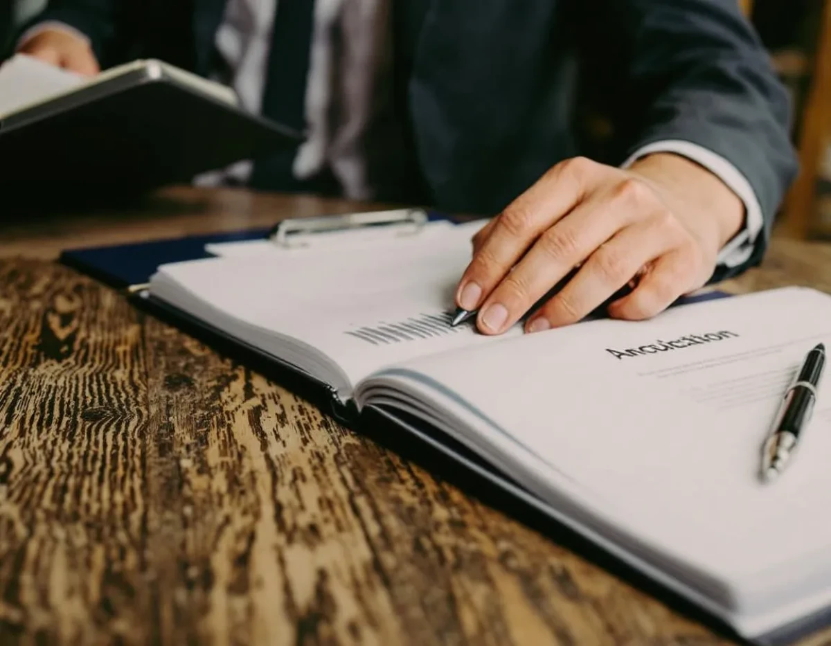 L'annonce légale de clôture de liquidation : étapes, obligations et implications juridiques